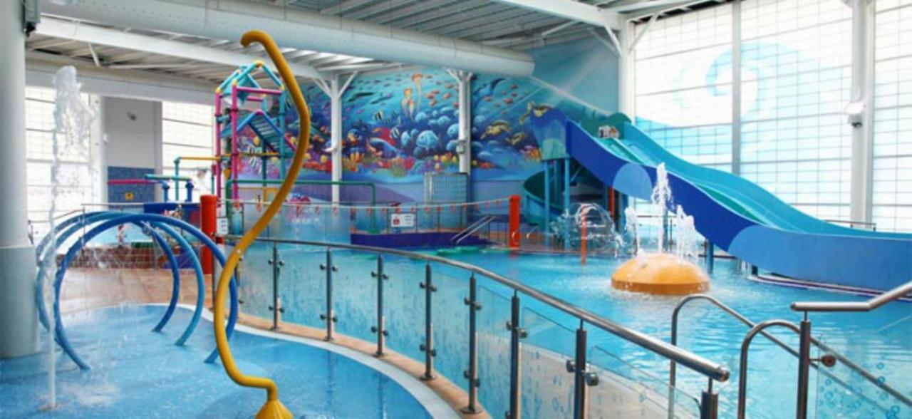 Blue Dolphin Holiday Park Gristhorpe 外观 照片